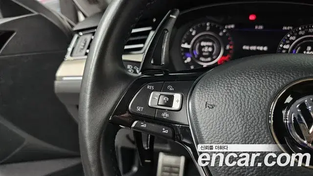 Volkswagen Arteon 2019 — Şəkil 33/37