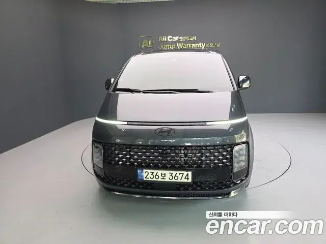 Hyundai Staria 2024 — Photo 6/20