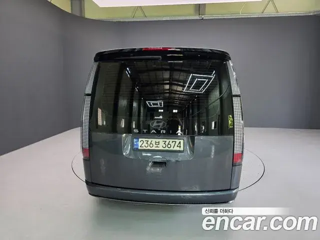 Hyundai Staria 2024 — Photo 13/20
