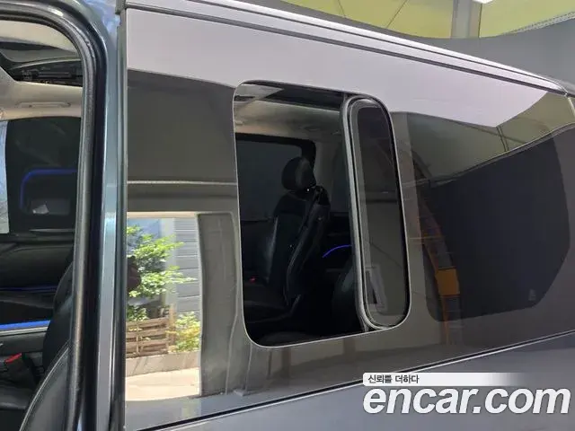 Hyundai Staria 2024 — Photo 4/20