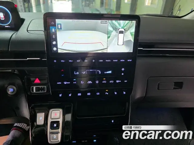 Hyundai Staria 2024 — Photo 11/20