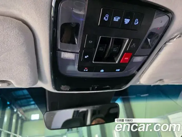 Hyundai Staria 2024 — Photo 16/20