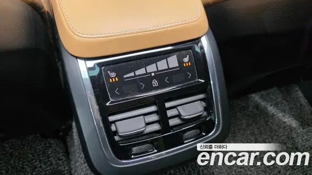 Volvo S90 2019 — Photo 16/20