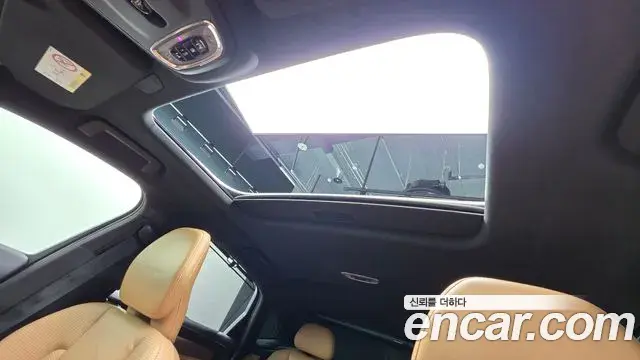 Volvo S90 2019 — Photo 2/20