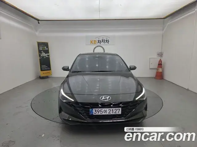 Hyundai The New Avante Hybrid 2021 — Photo 9/18