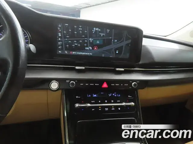 Kia Carnival 2021 — Фото 8/20
