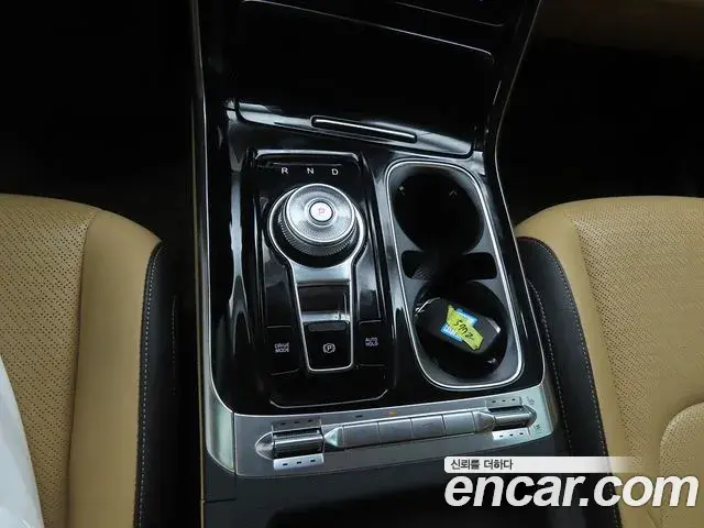 Kia Carnival 2021 — Фото 10/20