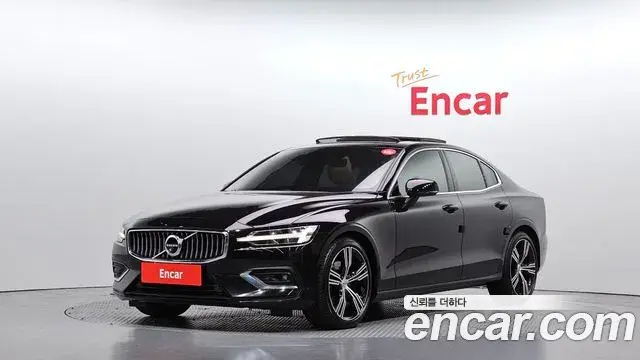 Volvo S60 2022 — Фото 10/20