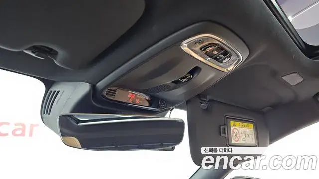 Volvo S60 2022 — Photo 10/33