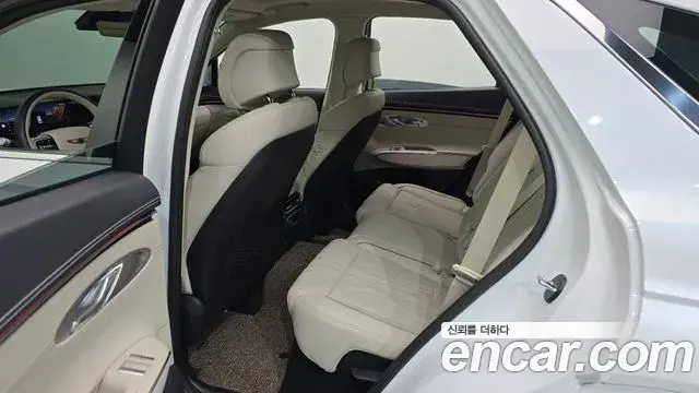 Genesis GV70 2026 — Şəkil 16/20