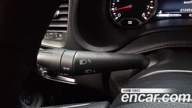 Jeep Renegade 2022 — ფოტო 6/32