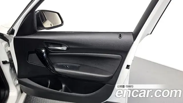 BMW 1 Series 2018 — ფოტო 15/31