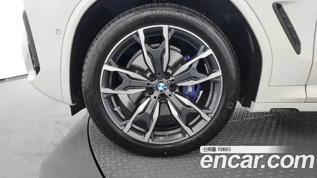 BMW X4 2025 — ფოტო 20/34