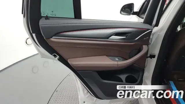 BMW X4 2025 — ფოტო 16/34