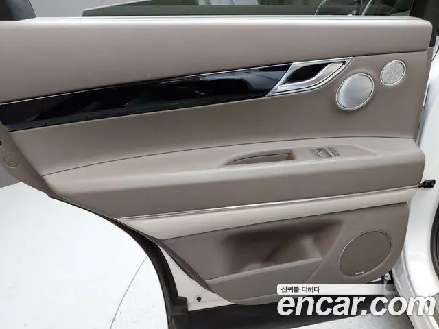 Genesis GV80 2022 — ფოტო 17/34