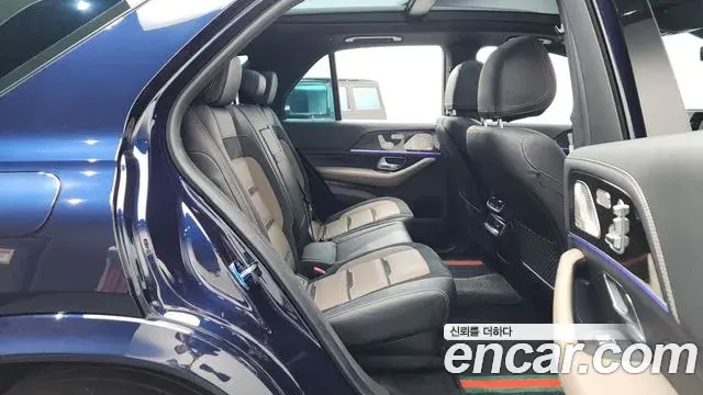 Mercedes-Benz GLE-Class 2021 — Фото 11/20