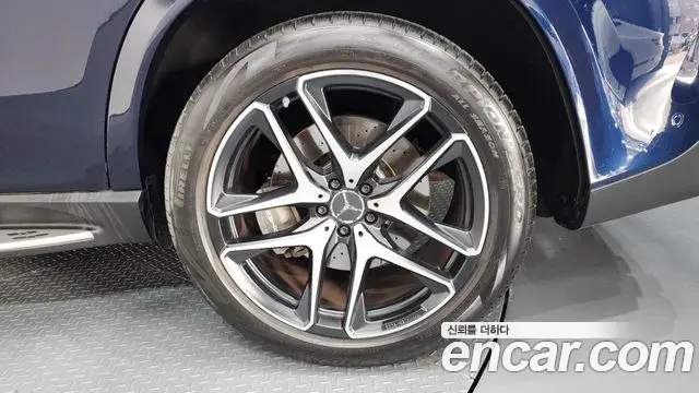 Mercedes-Benz GLE-Class 2021 — ფოტო 36/39