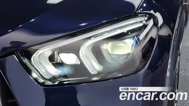 Mercedes-Benz GLE-Class 2021 — ფოტო 15/39