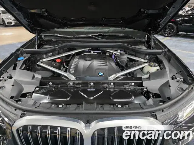 BMW X7 2025 — Photo 8/20