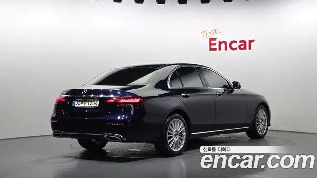 Mercedes-Benz E-Class 2021 — Фото 2/20