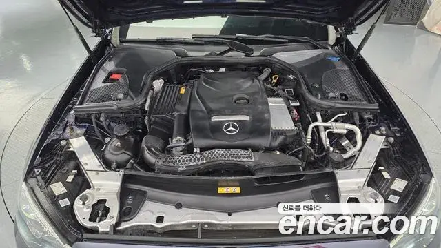 Mercedes-Benz E-Class 2021 — Фото 6/20