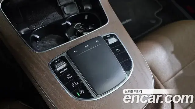 Mercedes-Benz E-Class 2021 — ფოტო 6/32