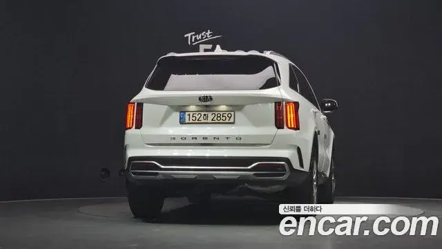 Kia Sorento 2021 — Фото 4/20