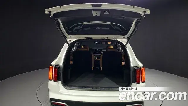 Kia Sorento 2021 — Фото 20/20