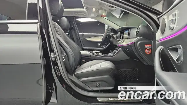 Mercedes-Benz E-Class 2018 — Photo 15/30
