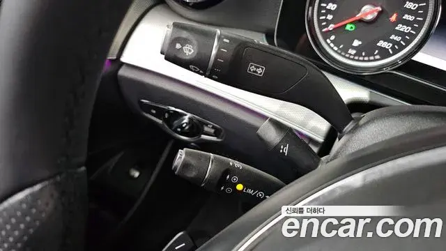 Mercedes-Benz E-Class 2018 — Photo 20/30