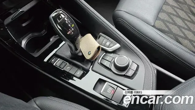 BMW X1 2021 — Photo 9/20