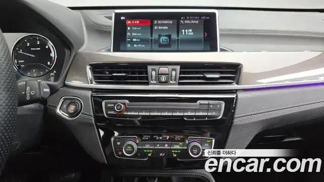 BMW X1 2021 — Photo 12/20