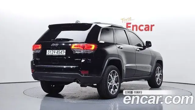 Jeep Grand Cherokee 2019 — ფოტო 10/35