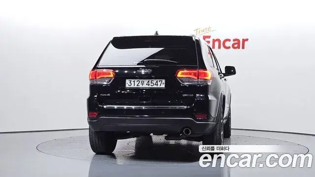 Jeep Grand Cherokee 2019 — ფოტო 34/35