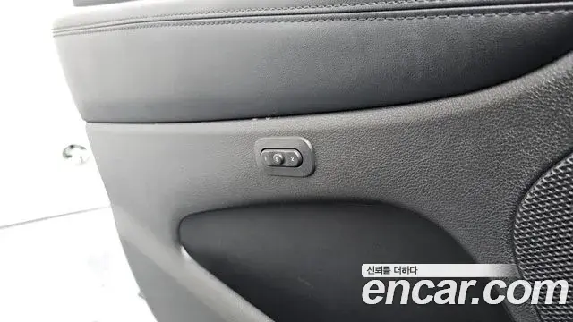 Jeep Grand Cherokee 2019 — ფოტო 14/35