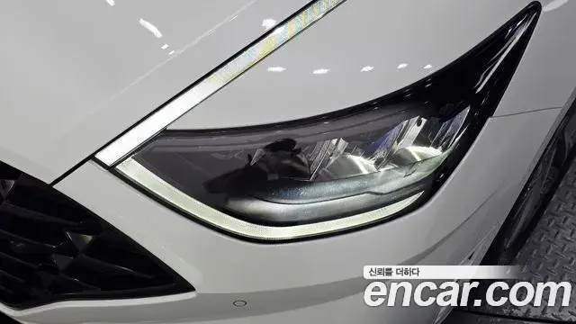 Hyundai Sonata Hybrid 2022 — Photo 10/30