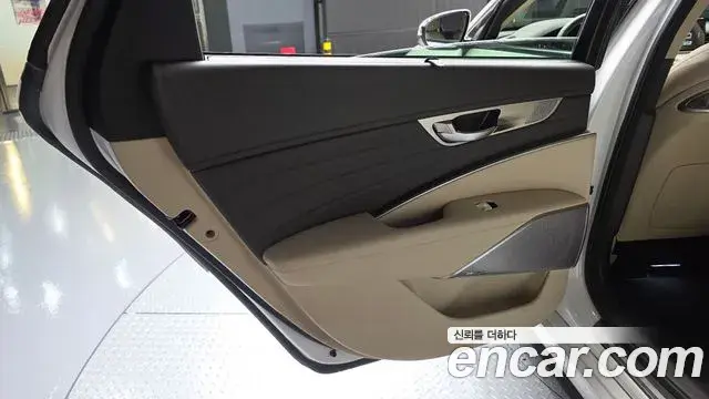 Kia The K9 2018 — Şəkil 19/34