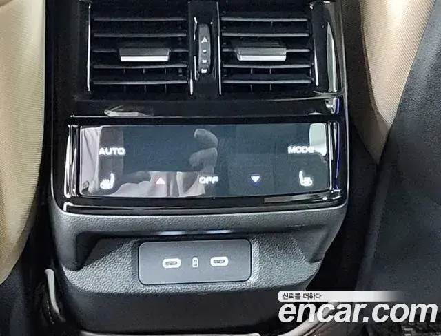 Renault Samsung Grand Koleos 2025 — Photo 17/19