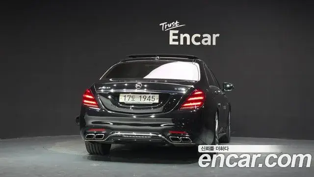 Mercedes-Benz S-Class 2018 — Photo 19/37