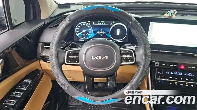 Kia Carnival 2023 — Photo 13/20