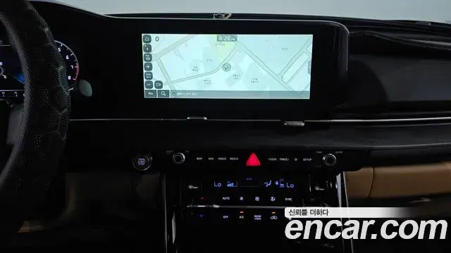 Kia Carnival 2023 — Photo 14/20