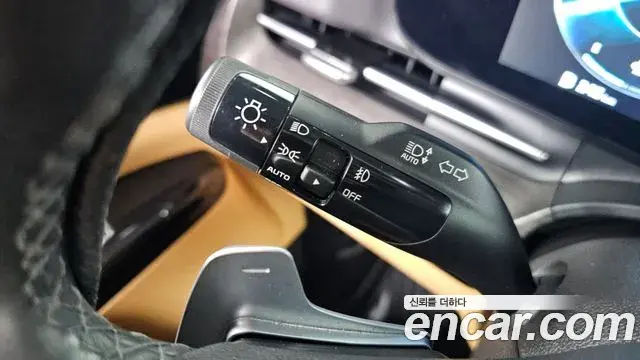 Kia Carnival 2023 — Photo 19/20