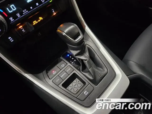 Toyota RAV4 2024 — Photo 17/18