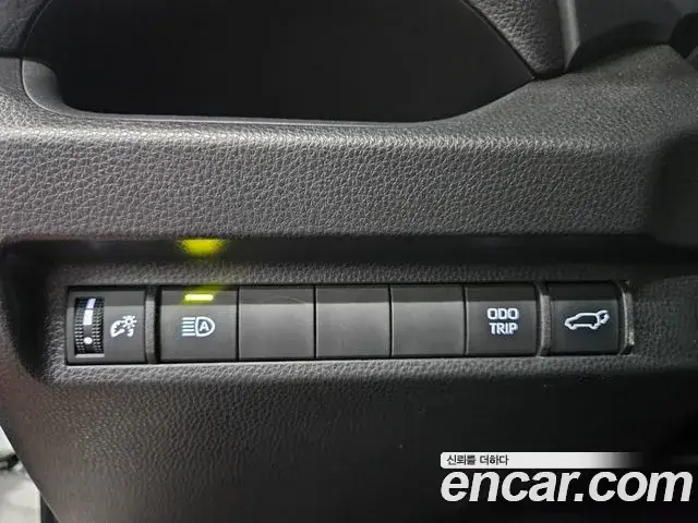 Toyota RAV4 2024 — Photo 11/18