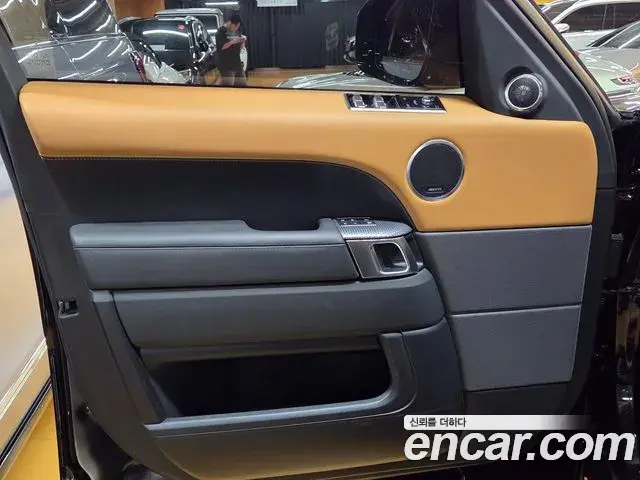 Land Rover Range Rover Sport 2022 — Photo 8/20