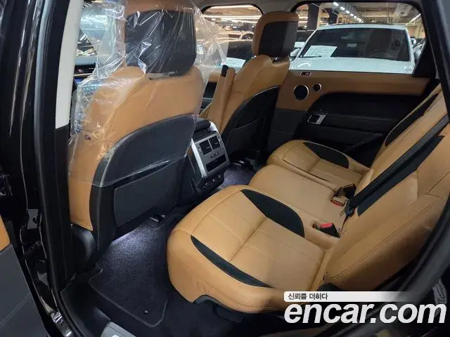 Land Rover Range Rover Sport 2022 — Photo 10/20