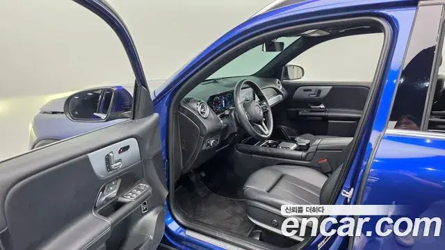 Mercedes-Benz GLB-Class 2021 — Şəkil 10/20