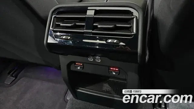 BMW 5 Series 2024 — Photo 18/20