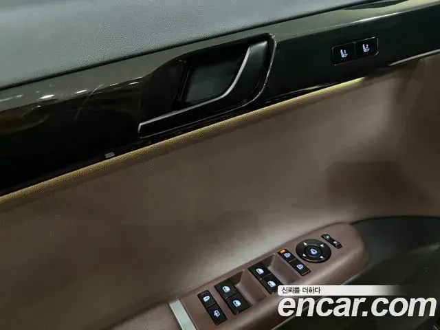 Hyundai Grandeur 2023 — Фото 17/20