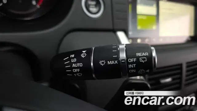 Land Rover Discovery Sport 2019 — ფოტო 18/33